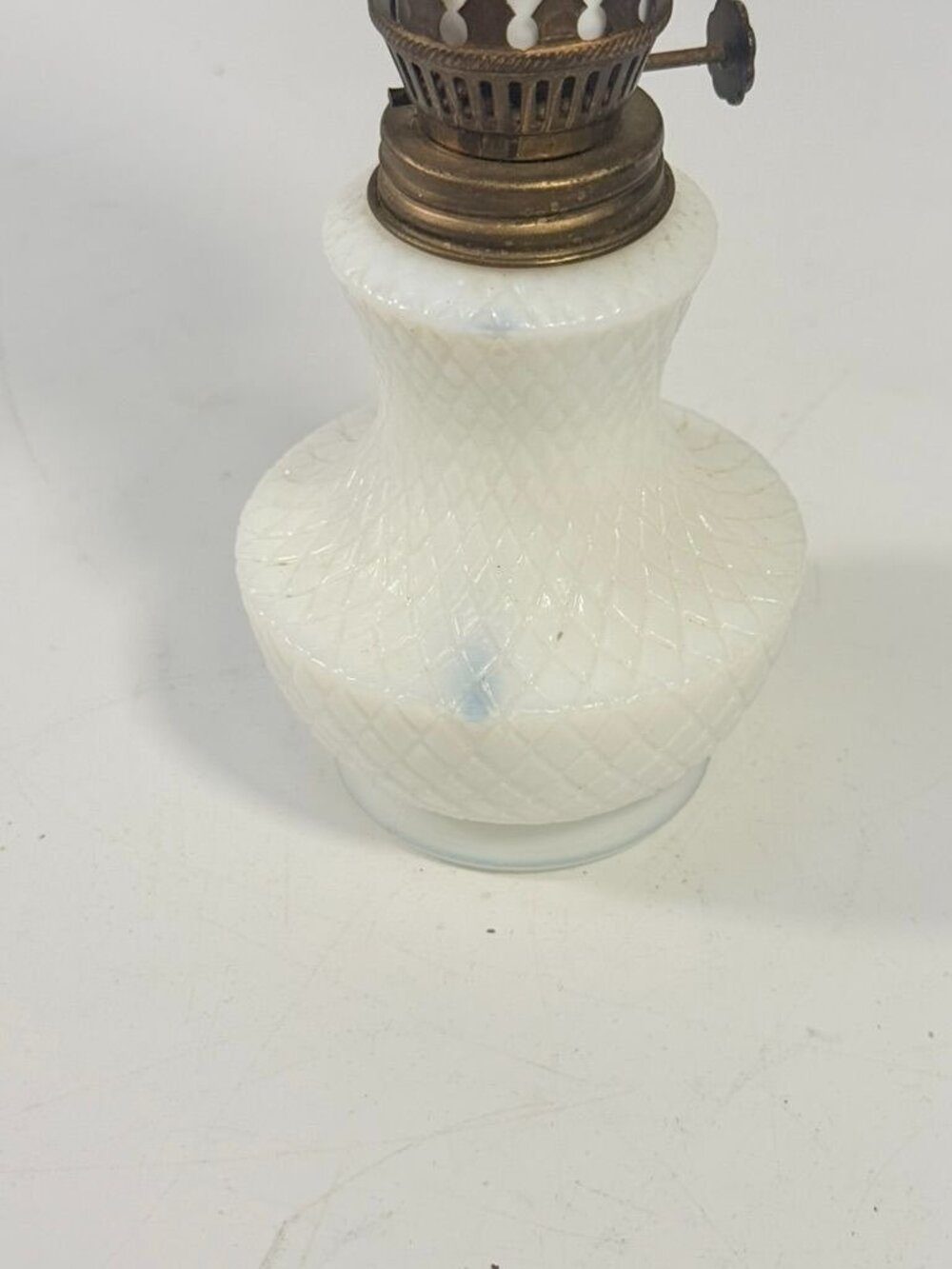 Mini Finger Oil Lamp Milk Glass Shade Chimney Vintage Home Decor Granny Farmhous - Picture 10 of 16